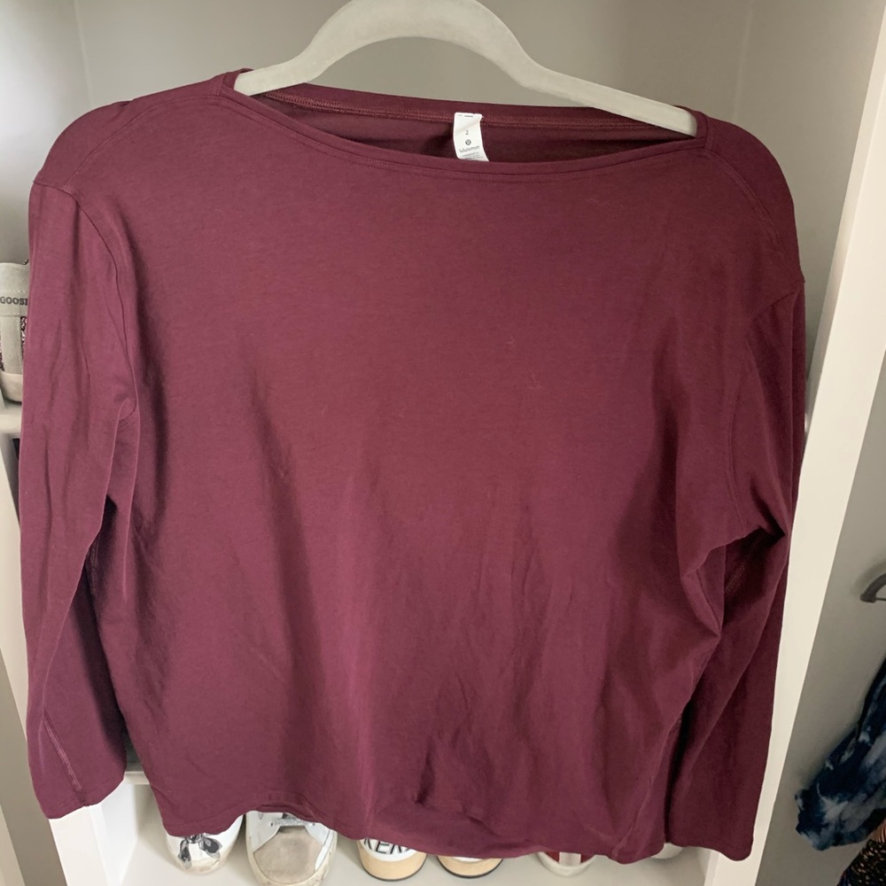 Lululemon tee